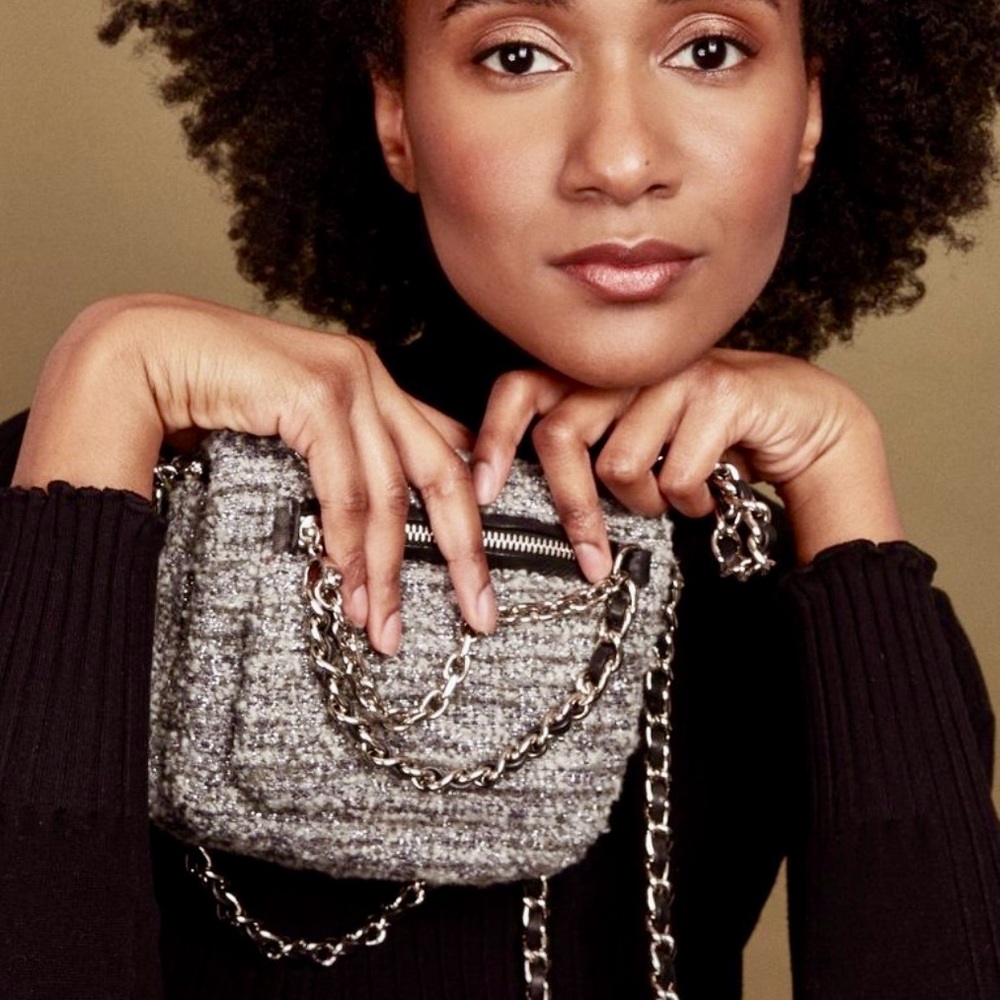RARE Henri BENDEL Tweed Metallic Chain Clutch Leather Crossbody Silver Black